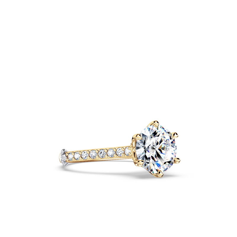 Queen of My Heart Round Brilliant Diamond Ring