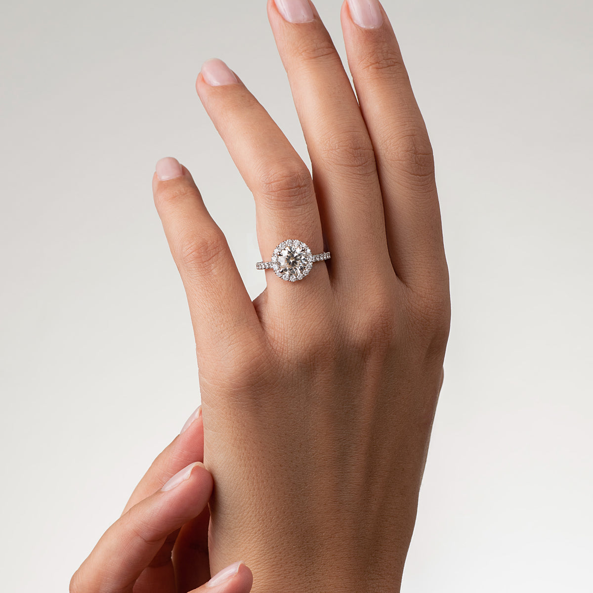 Angel Halo Round Brilliant Diamond Ring